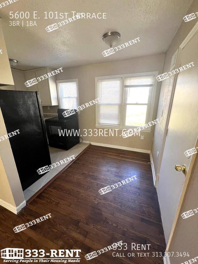 House for rent at 5600 E 101st Terrace, Kansas City, MO 64137