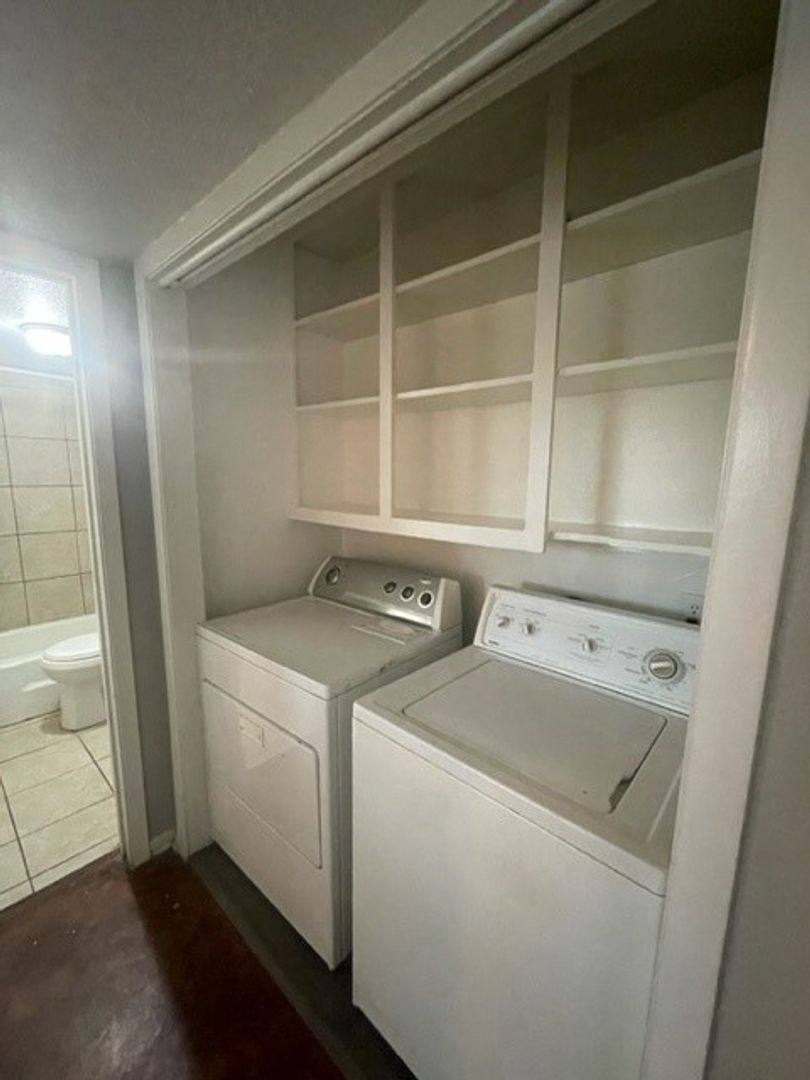 Apartment for rent at 307 Canada St, Jacksonville, TX 75766