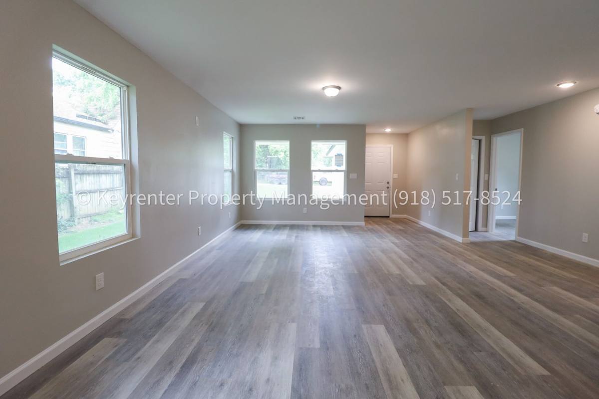 House for rent at 43 S Toledo Ave, Tulsa, OK 74112