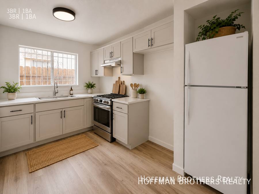 Apartment for rent at 118 E 84th Place #1, Los Angeles, CA 90003