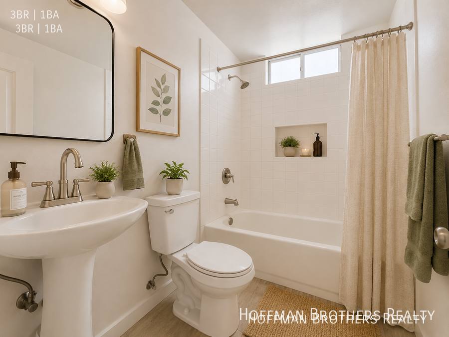 Apartment for rent at 118 E 84th Place #1, Los Angeles, CA 90003
