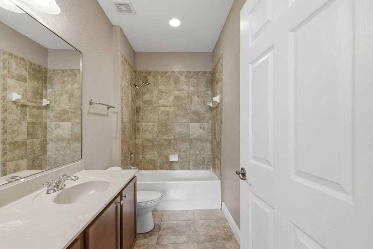 Apartment for rent at 1440 NW 3 Place #307, Gainesville, FL 32603