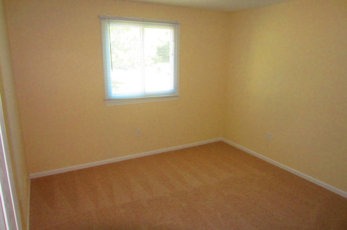 House for rent at 4898 Wheatstone Dr, Fairfax, VA 22032