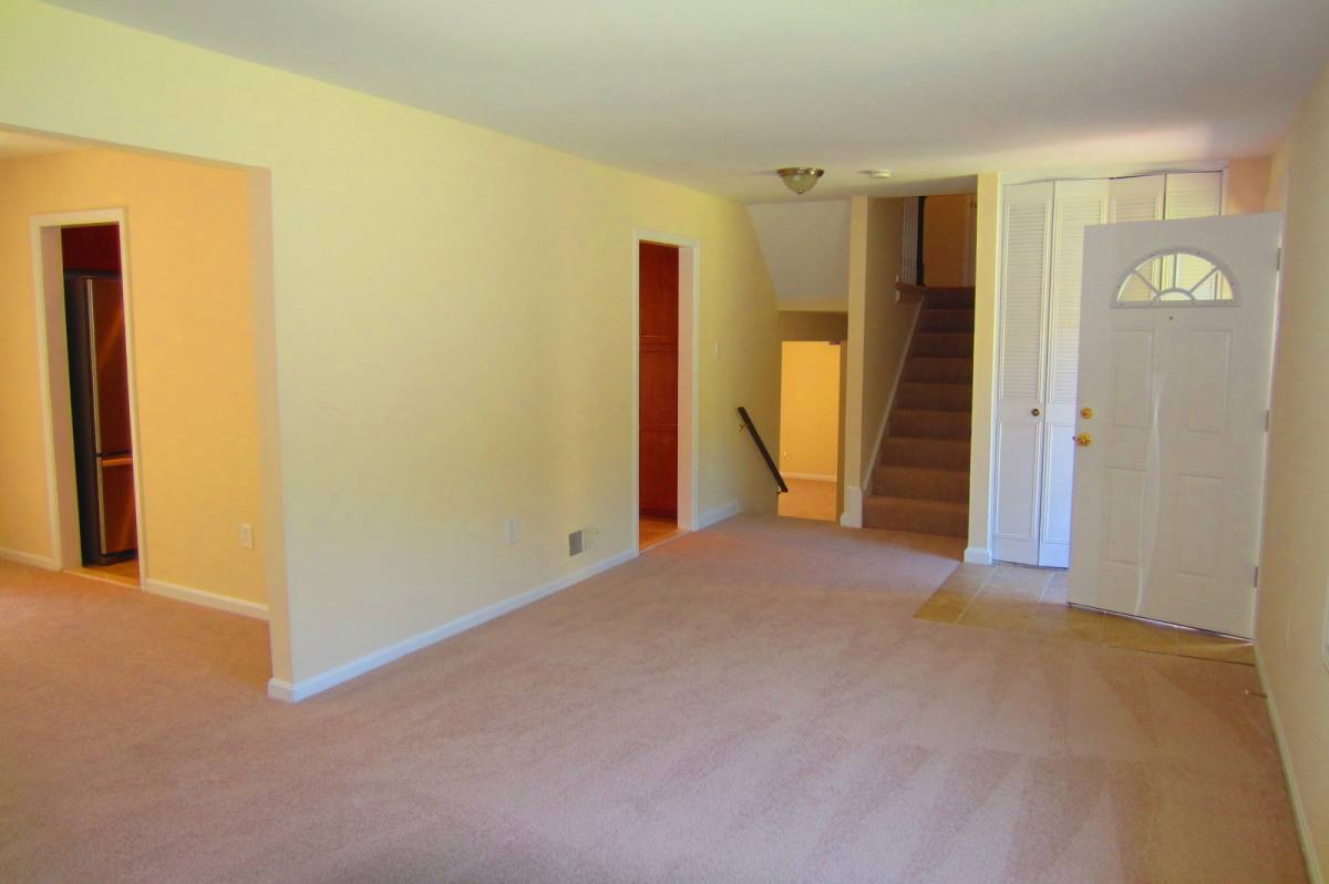 House for rent at 4898 Wheatstone Dr, Fairfax, VA 22032