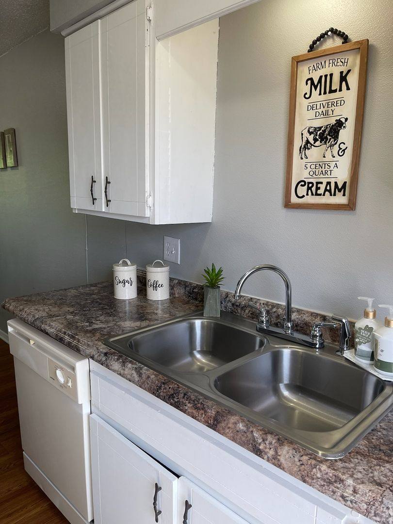 Apartment for rent at 827 S York St, Muskogee, OK 74403