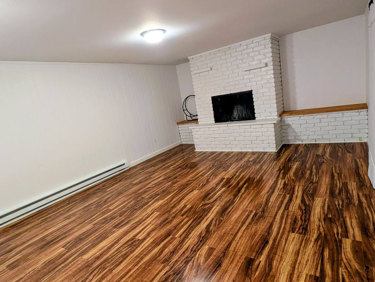 Townhouse for rent at 13727 35th Ave NE, Seattle, WA 98125