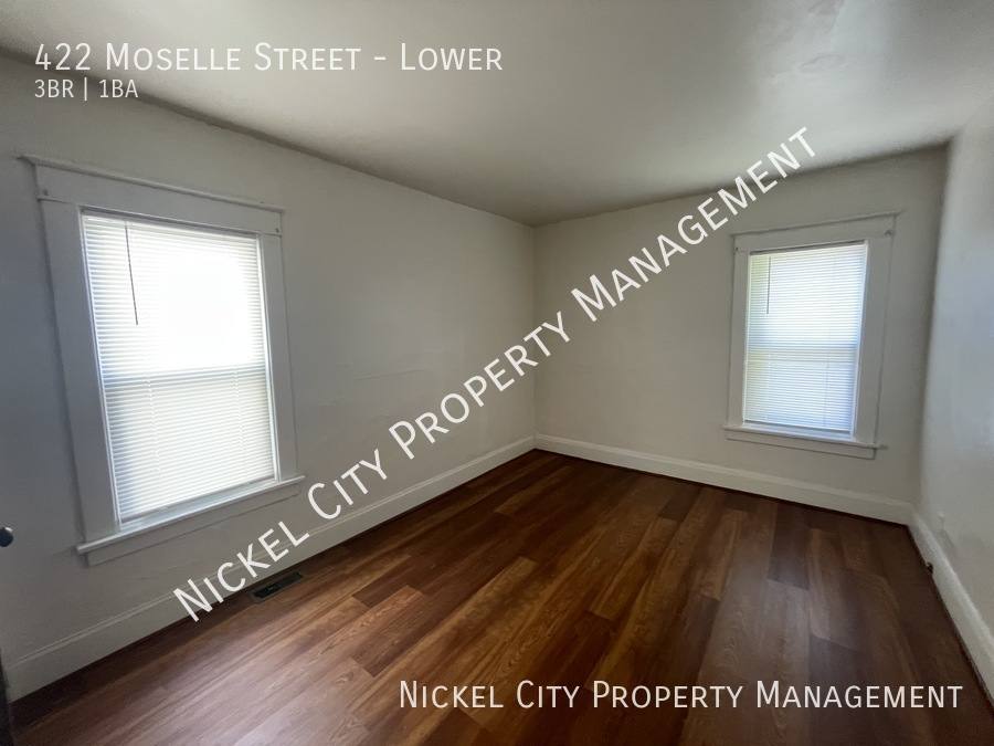 Apartment for rent at 422 Moselle St, Buffalo, NY 14215