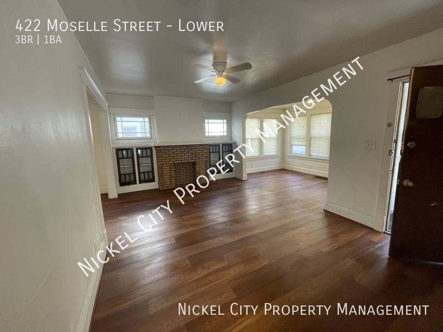 Apartment for rent at 422 Moselle St, Buffalo, NY 14215