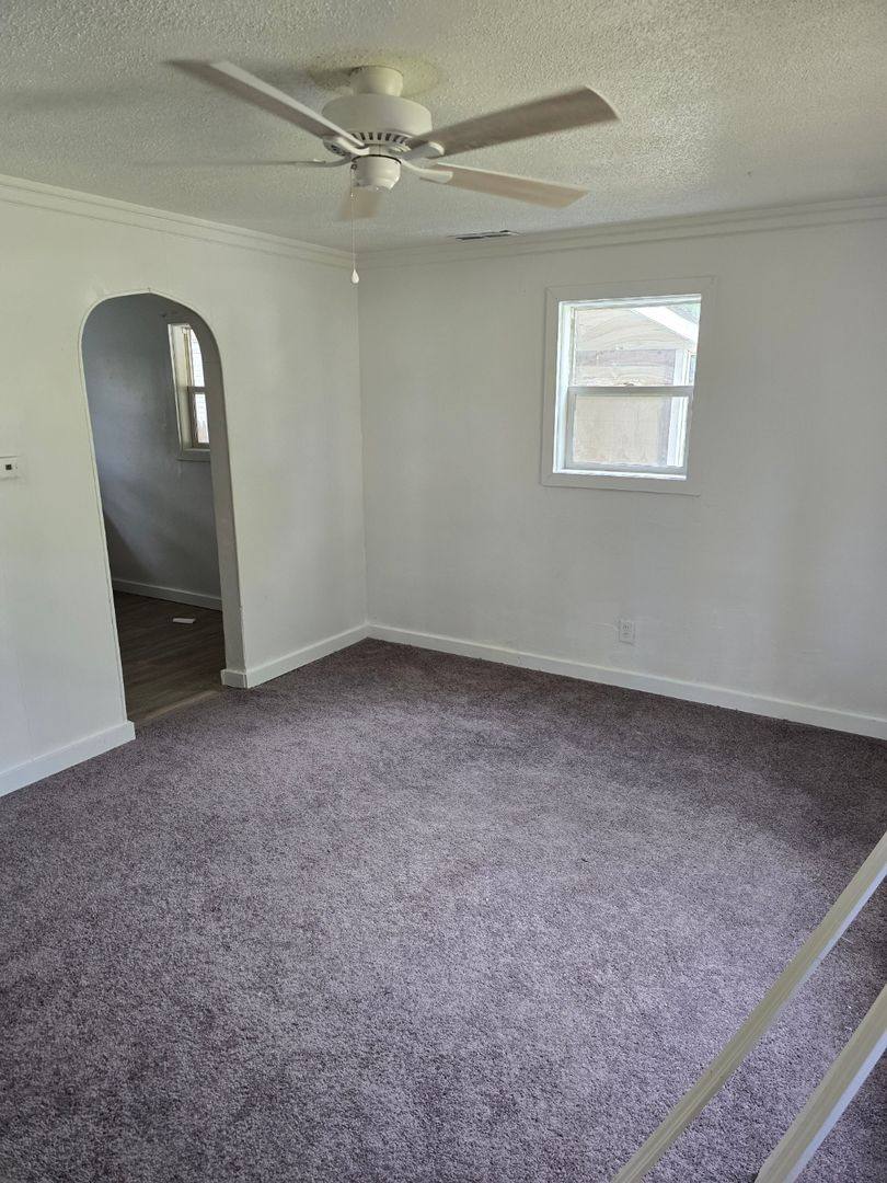 House for rent at 1710 S Henry St, Springfield, IL 62704