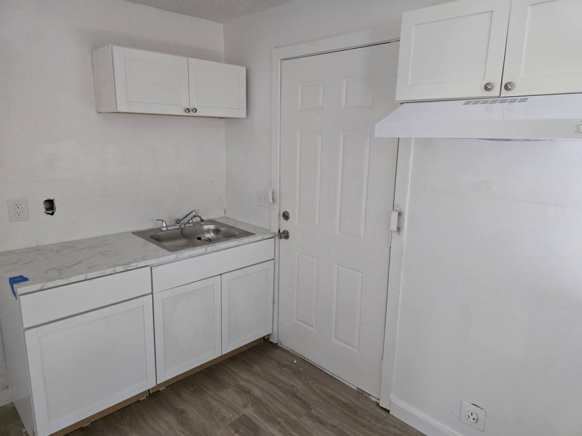 House for rent at 1710 S Henry St, Springfield, IL 62704