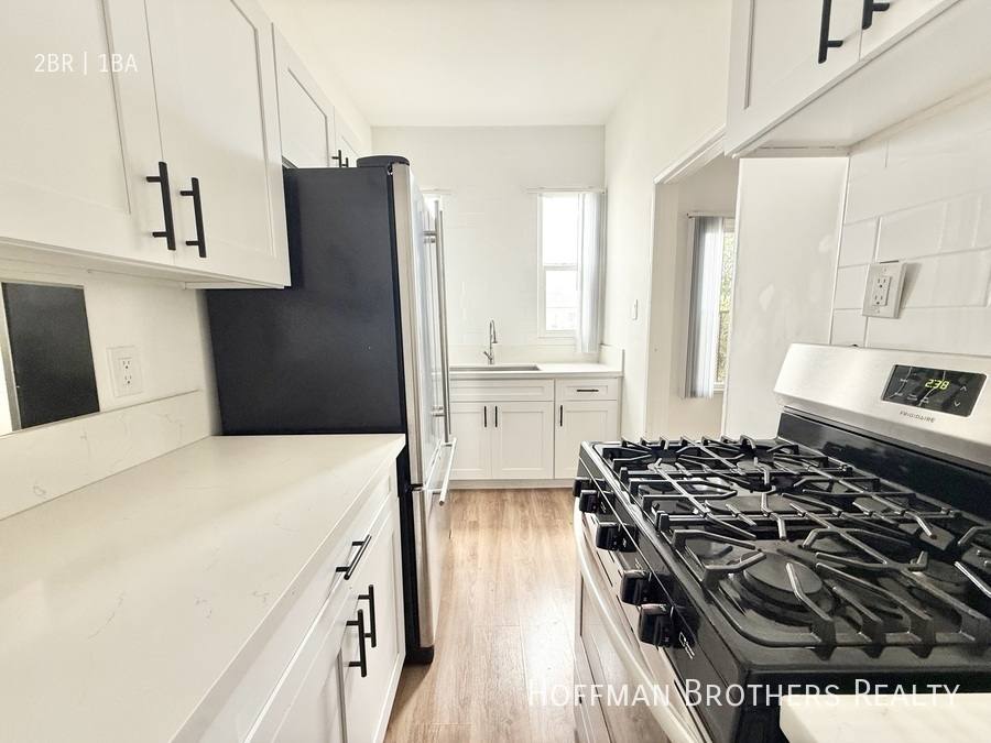 Townhouse for rent at 1801 N Kingsley Dr #208, Los Angeles, CA 90027