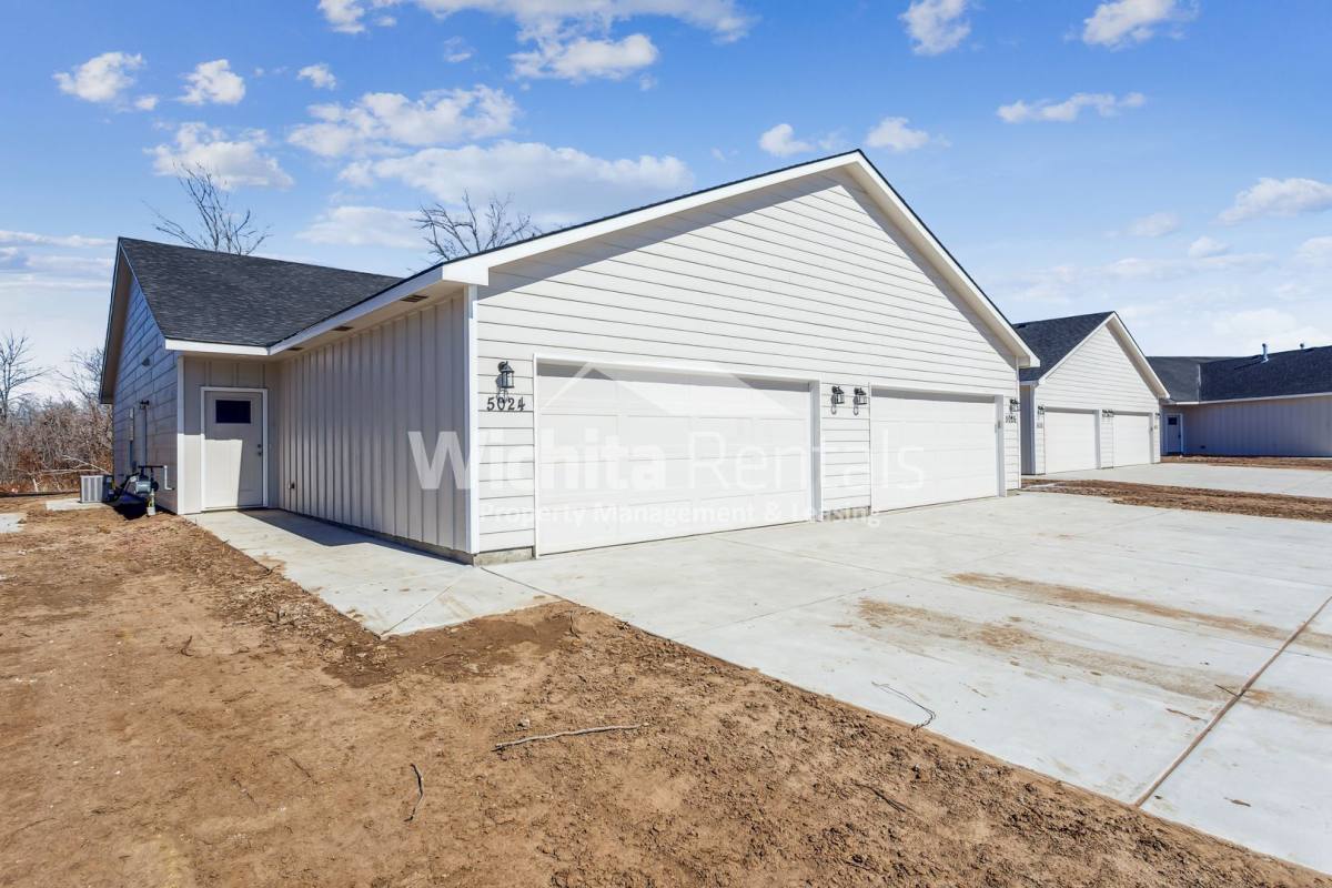 Apartment for rent at 5030 - 5032 S Sycamore Court, Wichita, KS 67217