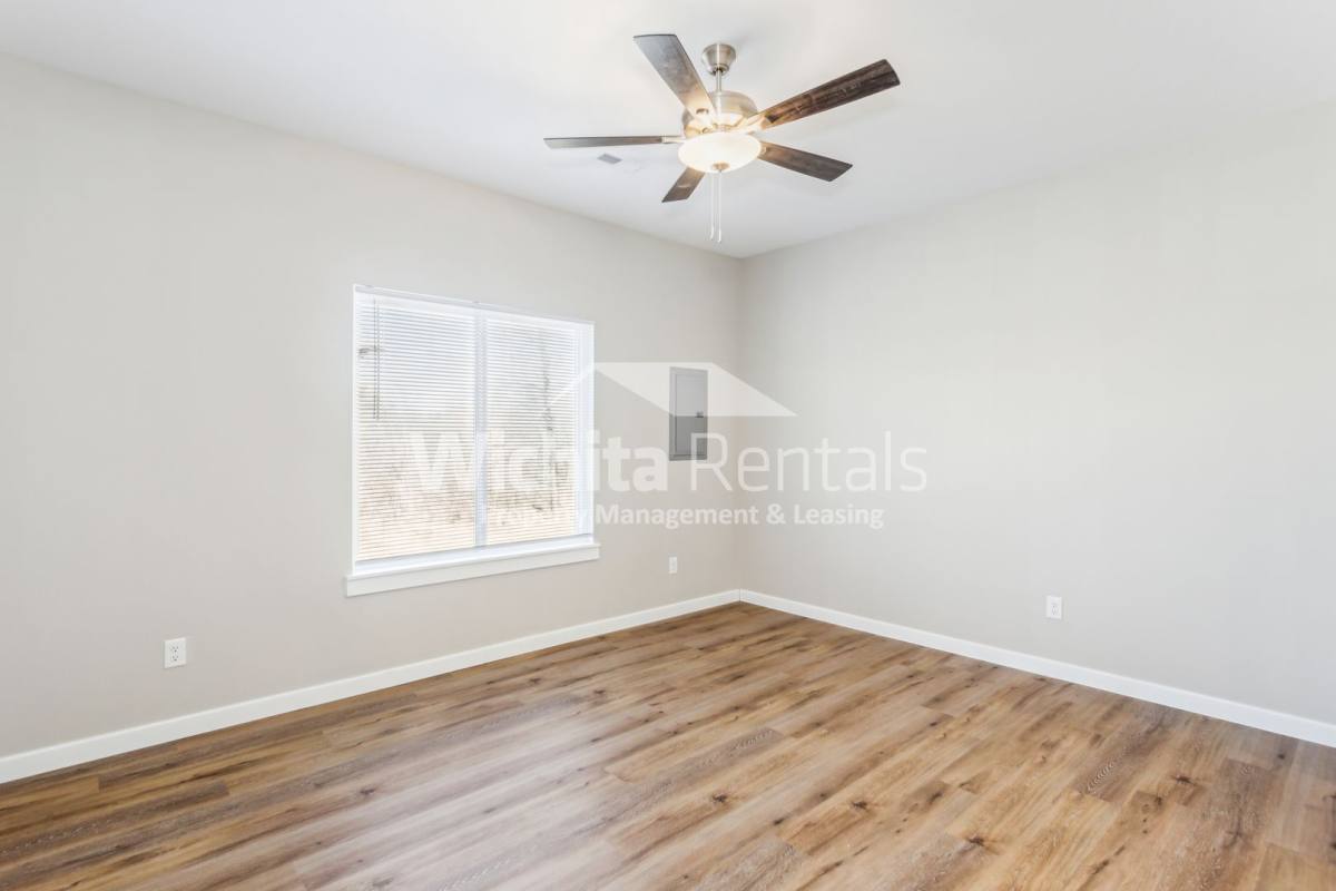 Apartment for rent at 5030 - 5032 S Sycamore Court, Wichita, KS 67217