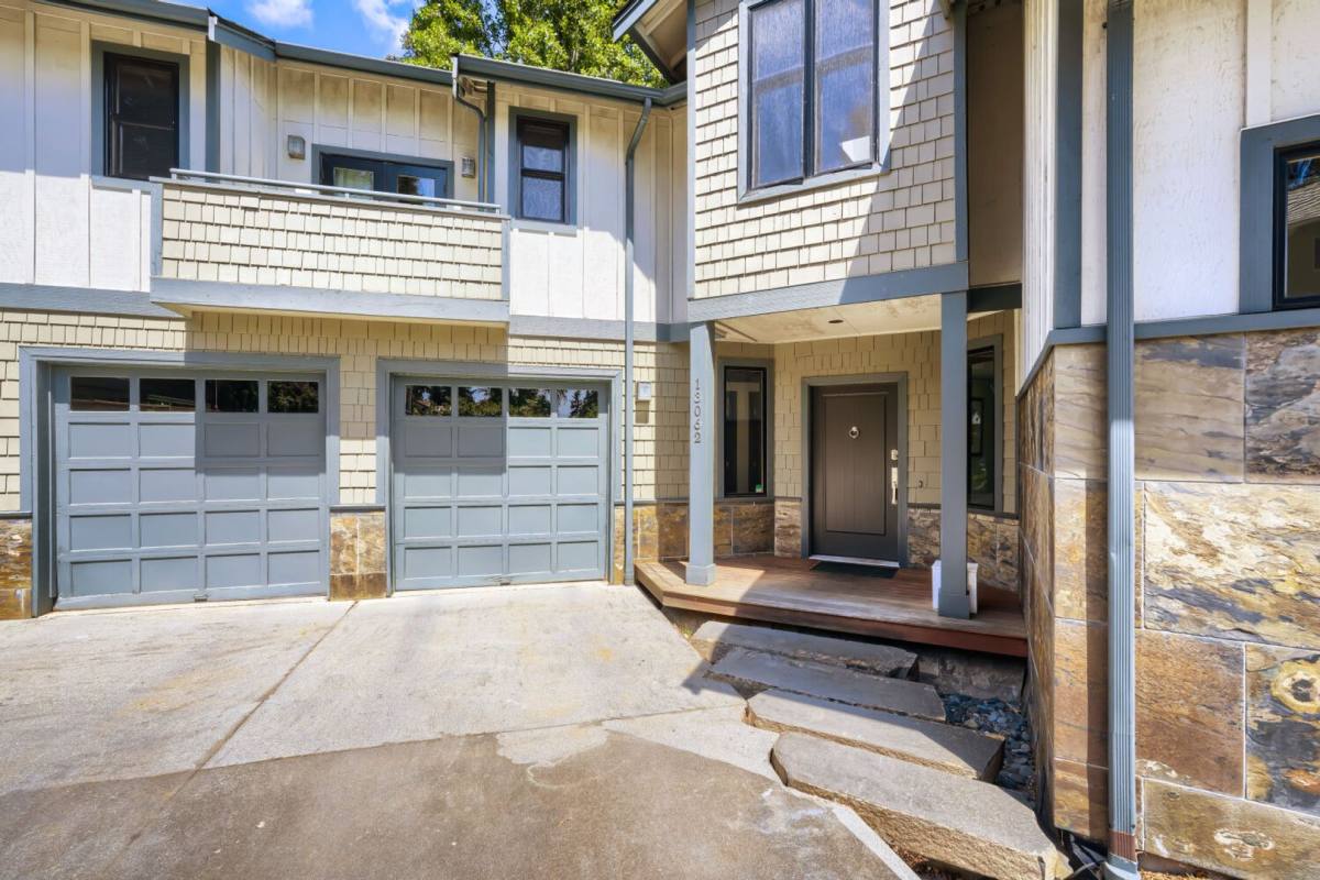 House for rent at 13062 39th Ave NE, Seattle, WA 98125