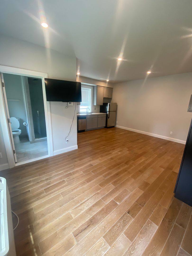 Apartment for rent at 51 W Palmer, Detroit, MI 48202
