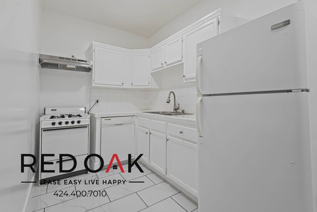 Condo for rent at 854 S Oxford Ave #311, Los Angeles, CA 90005