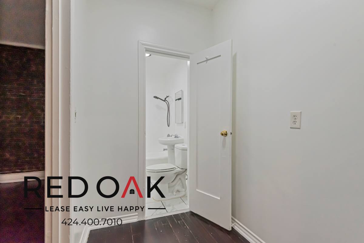 Condo for rent at 854 S Oxford Ave #311, Los Angeles, CA 90005