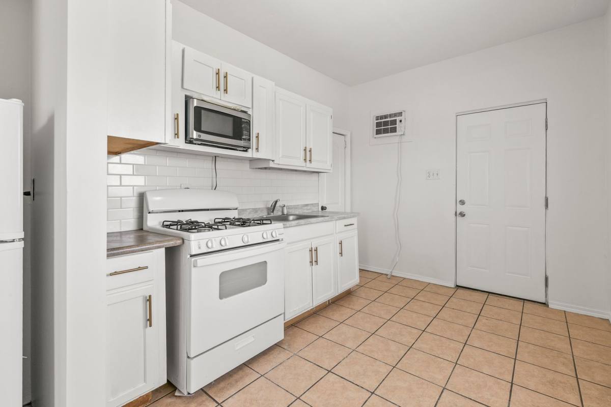 Apartment for rent at 5422 S 23rd St, Omaha, NE 68107
