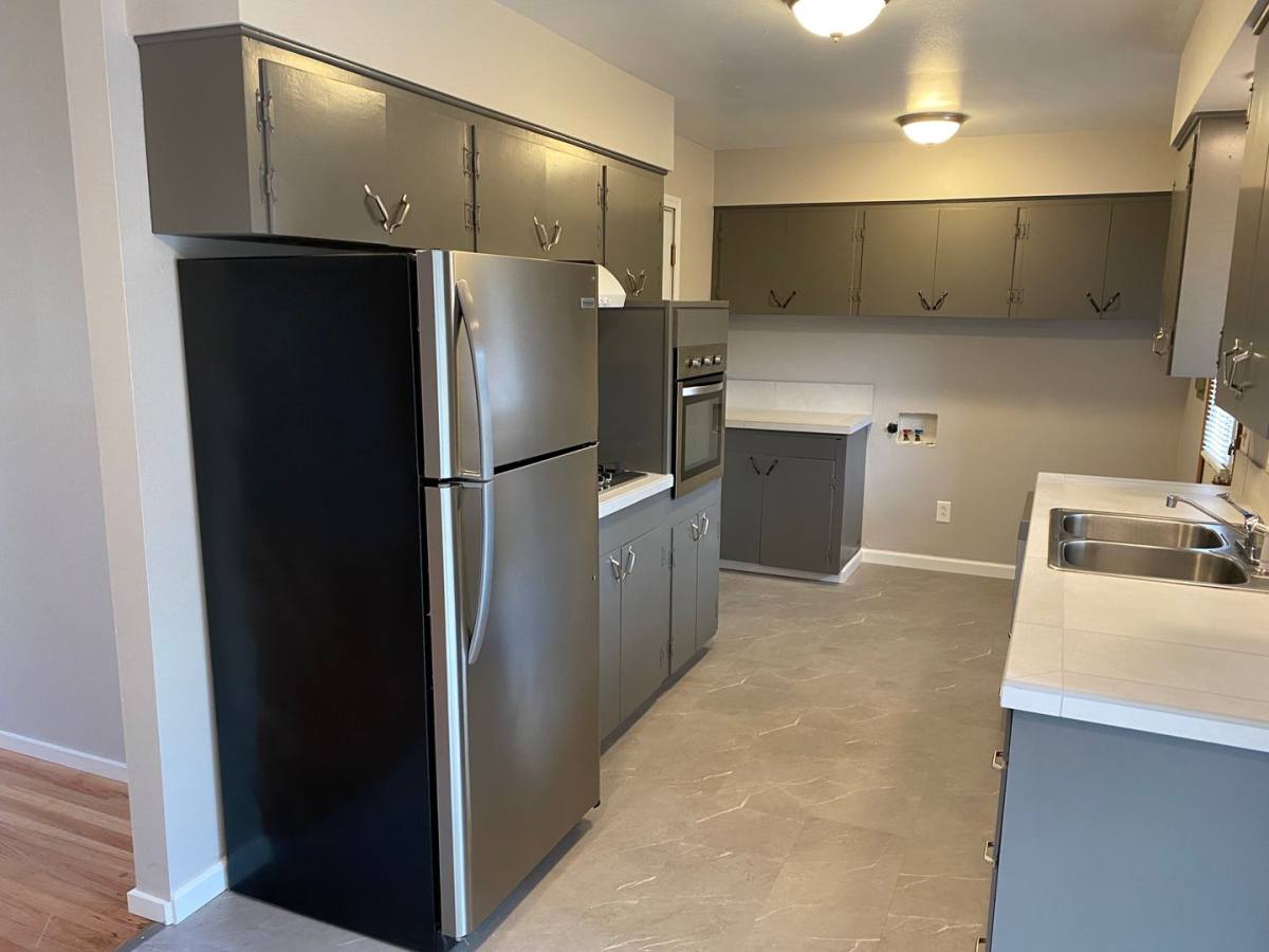 Apartment for rent at 115 N Garrison Rd, Vancouver, WA 98664