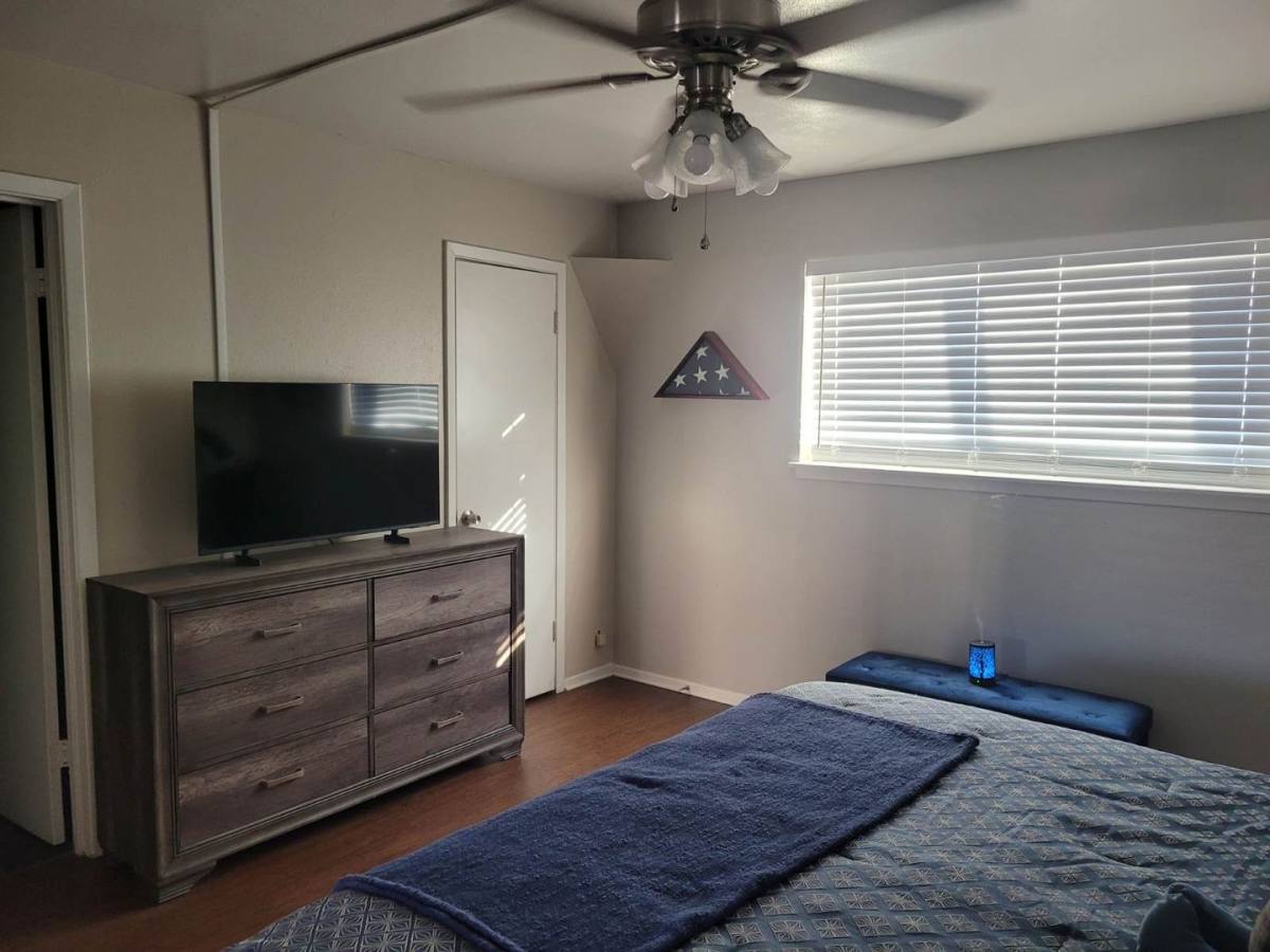 Apartment for rent at 308 Smith St, Grapevine, TX 76051