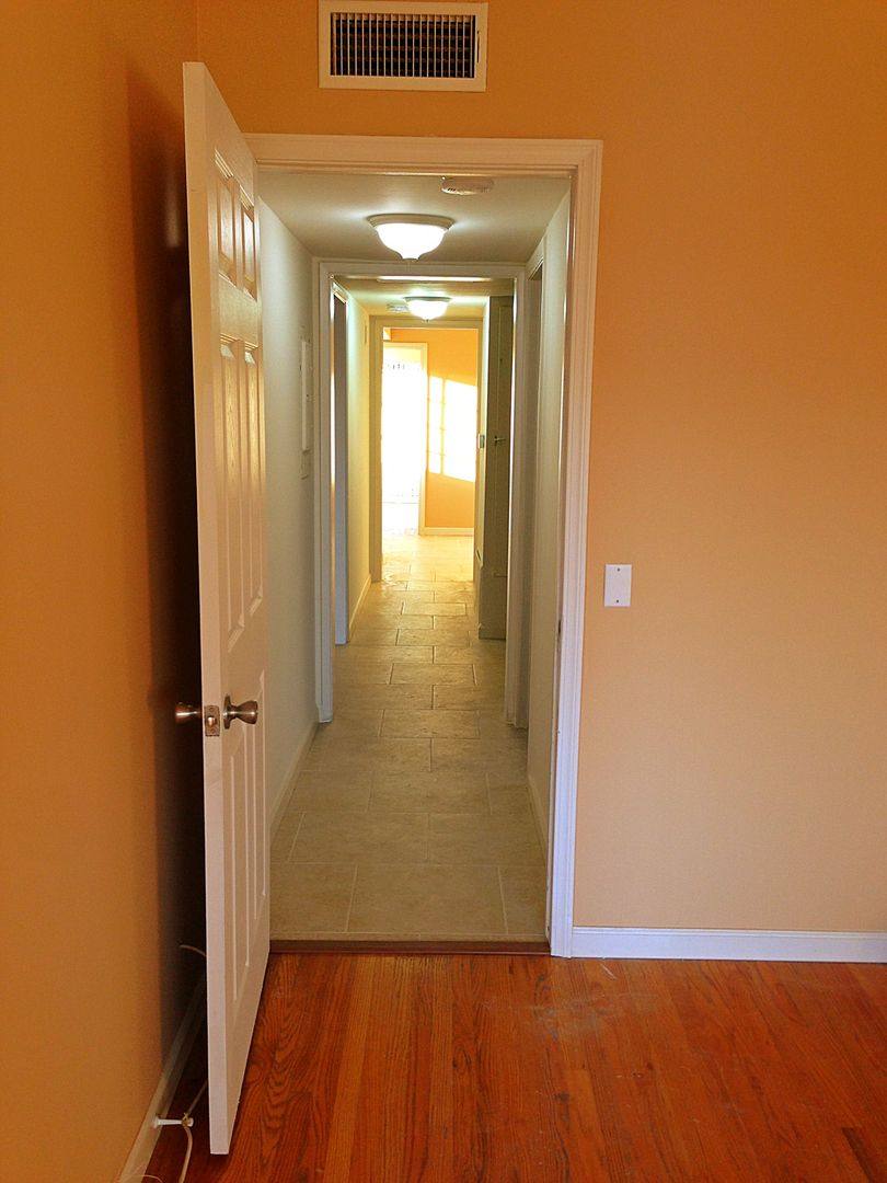 Apartment for rent at 3412-3414 W Victory Blvd, Burbank, CA 91505