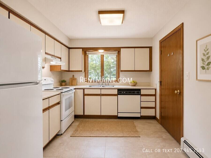 Apartment for rent at 5 Hartley St #1, Lewiston, ME 04240