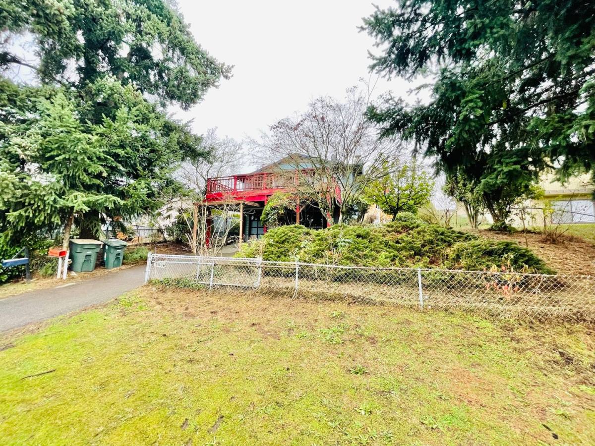 House for rent at 8836 22nd Ave SW, Seattle, WA 98106
