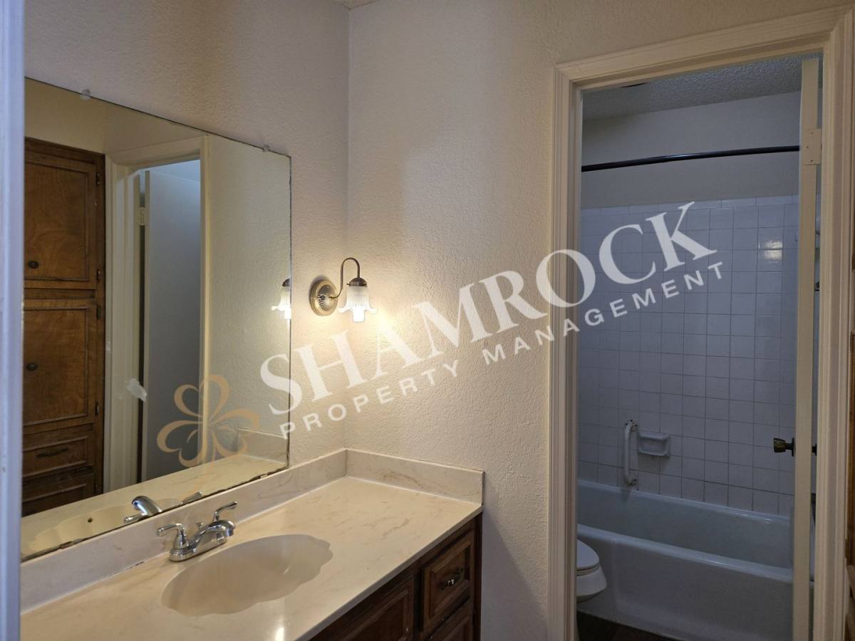 House for rent at 6805 Old Briarstown Dr, Waco, TX 76710
