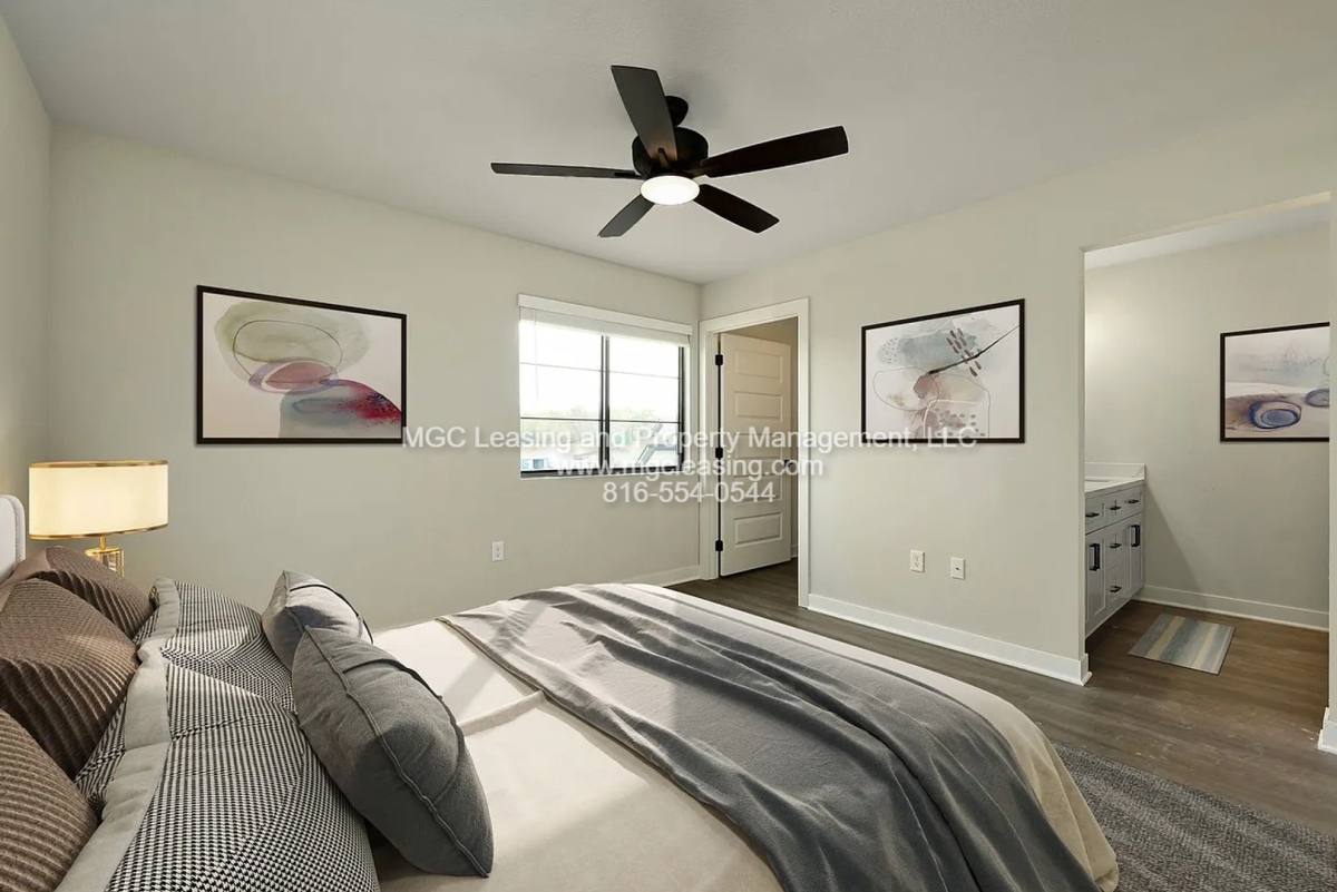 Apartment for rent at 251-257 Persimmon Rd, Raymore, MO 64083