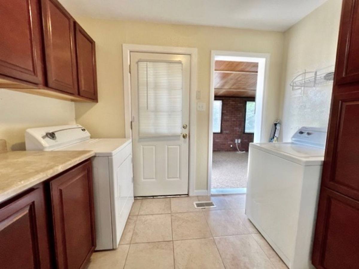 House for rent at 920 E Cucharras St, Colorado Springs, CO 80903