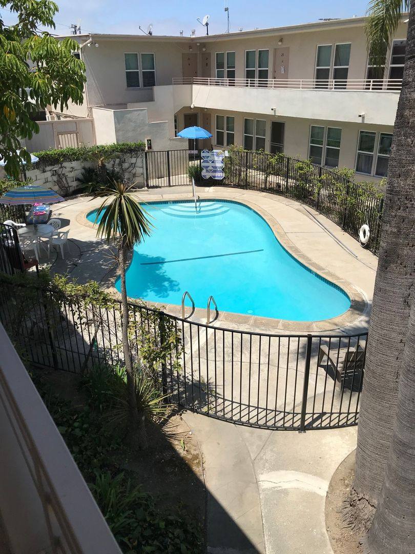Apartment for rent at 3575 -3585-3595 S Sepulveda, Los Angeles, CA 90034