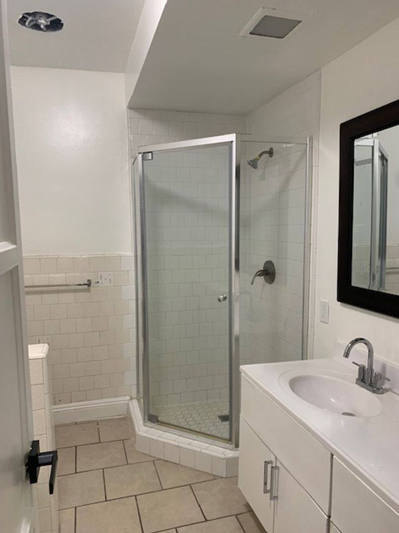 Apartment for rent at 3575 -3585-3595 S Sepulveda, Los Angeles, CA 90034