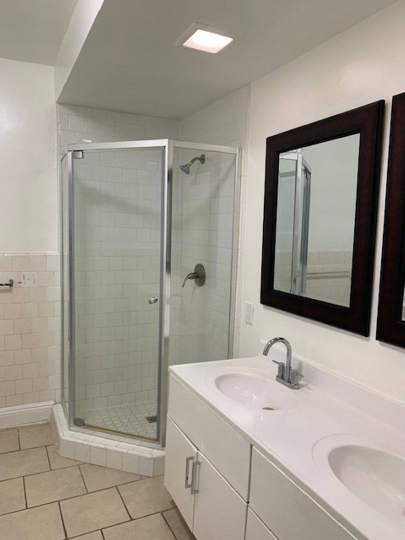 Apartment for rent at 3575 -3585-3595 S Sepulveda, Los Angeles, CA 90034