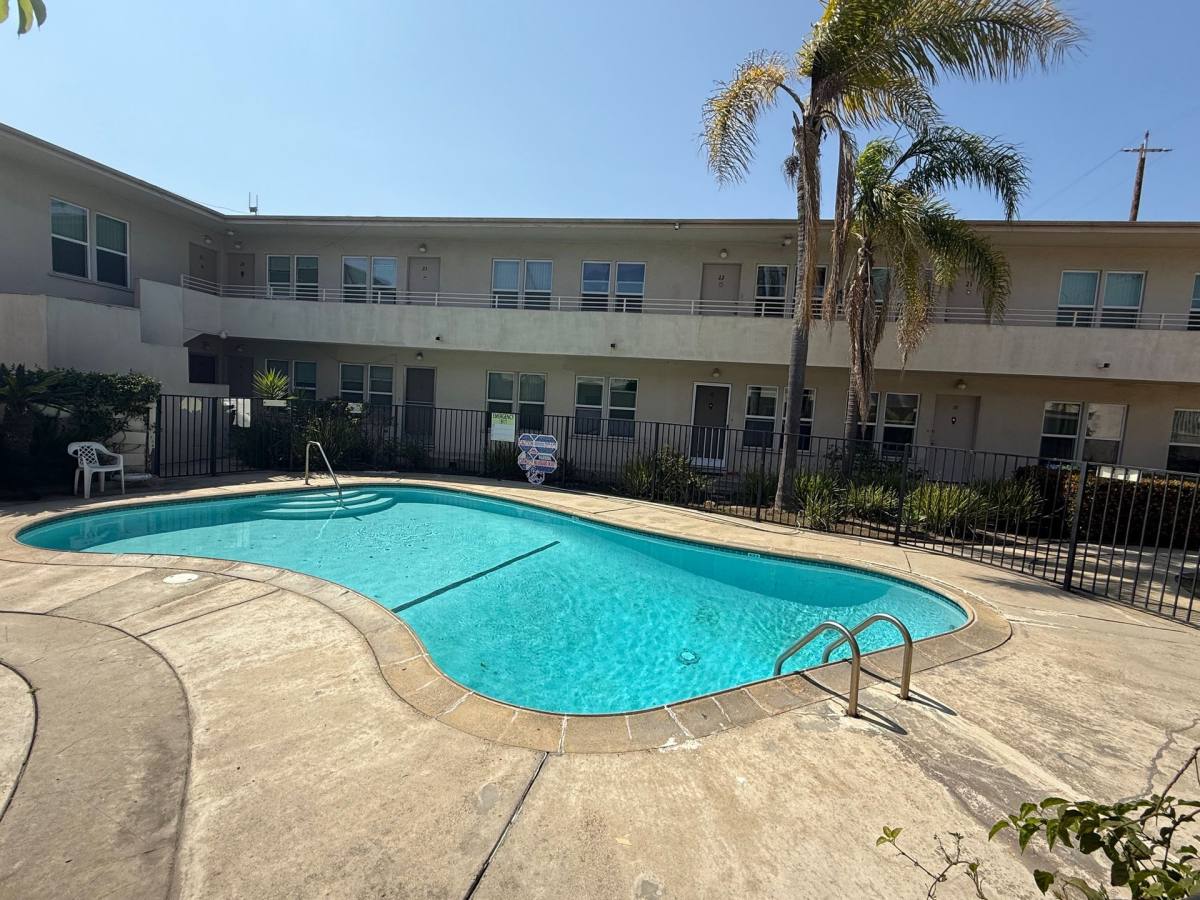 Apartment for rent at 3575 -3585-3595 S Sepulveda, Los Angeles, CA 90034