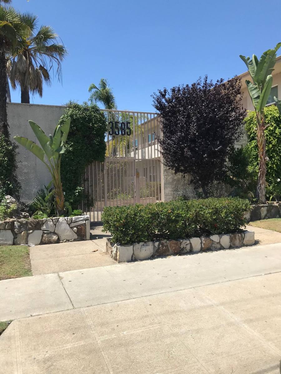 Apartment for rent at 3575 -3585-3595 S Sepulveda, Los Angeles, CA 90034