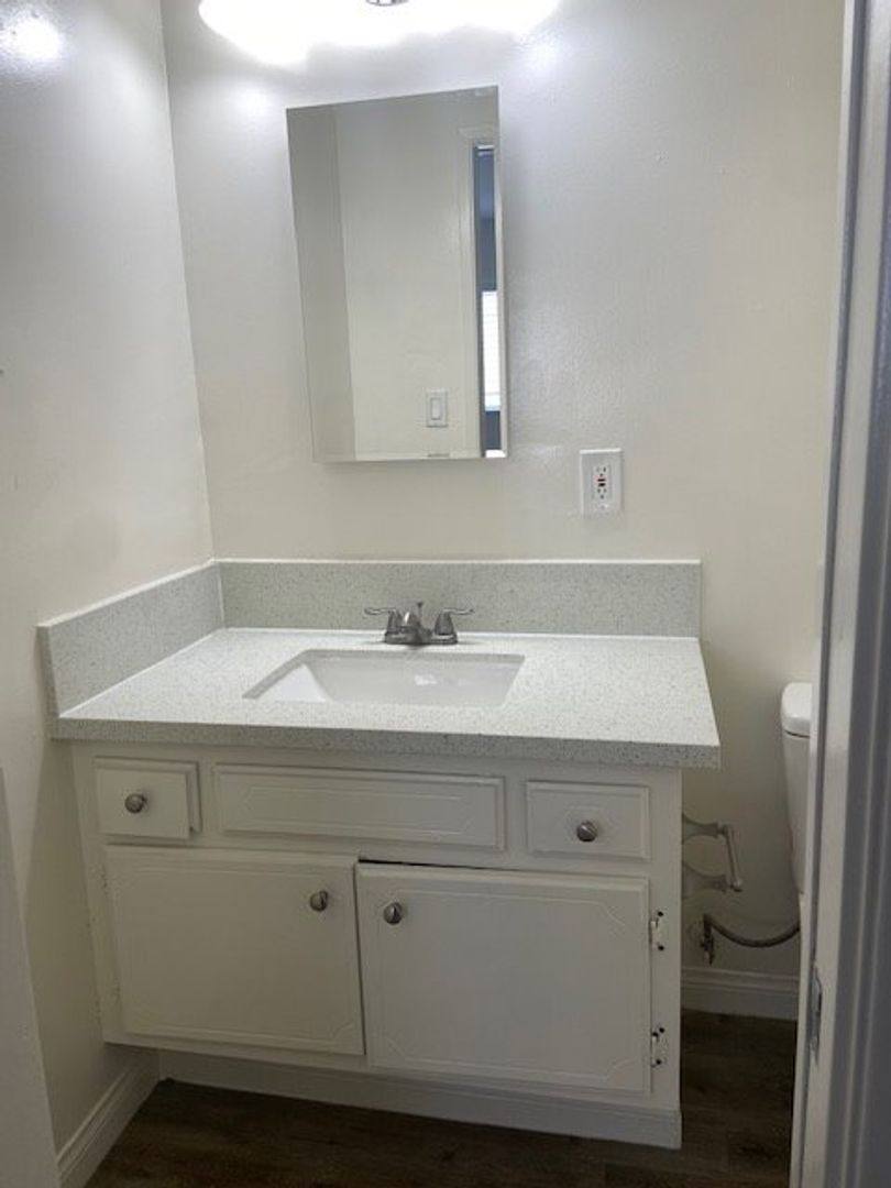 Apartment for rent at 1257 12th St, Santa Monica, CA 90401