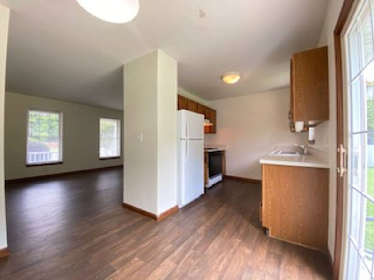 House for rent at 819 Colonial Manor, Goshen, IN 46526