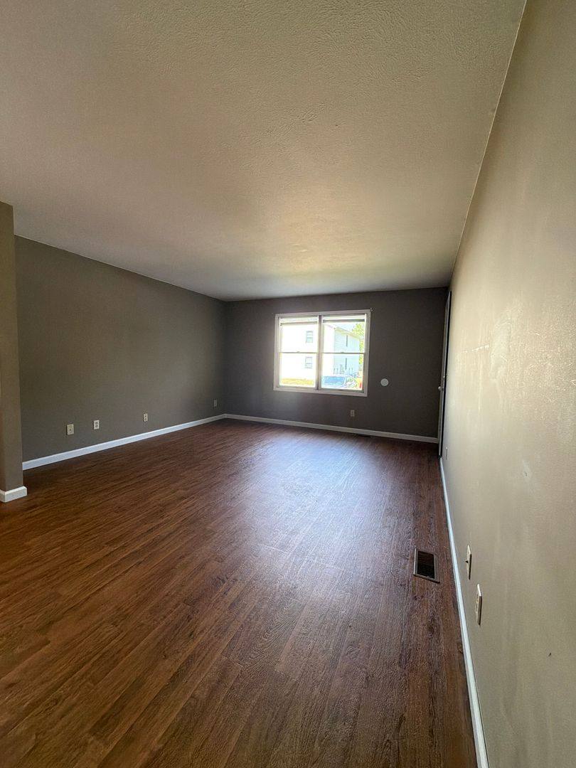 Apartment for rent at 218 Stonewall Court, Nappanee, IN 46550