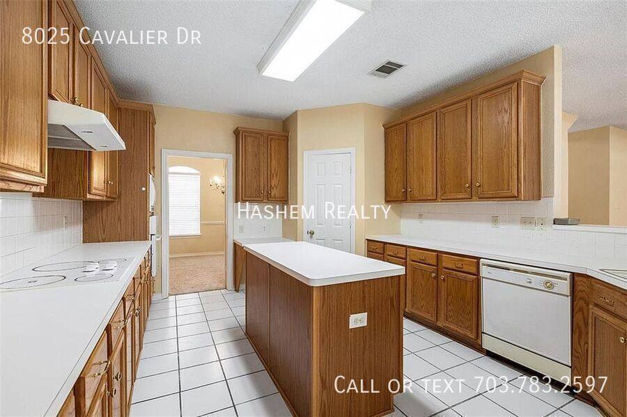 House for rent at 8025 Cavalier Dr, Plano, TX 75024