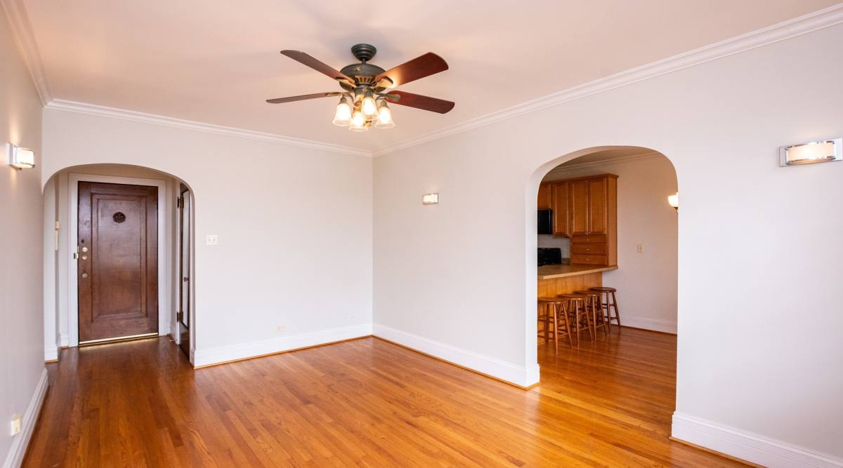 Apartment for rent at 612 Harrison, Oak Park, IL 60304