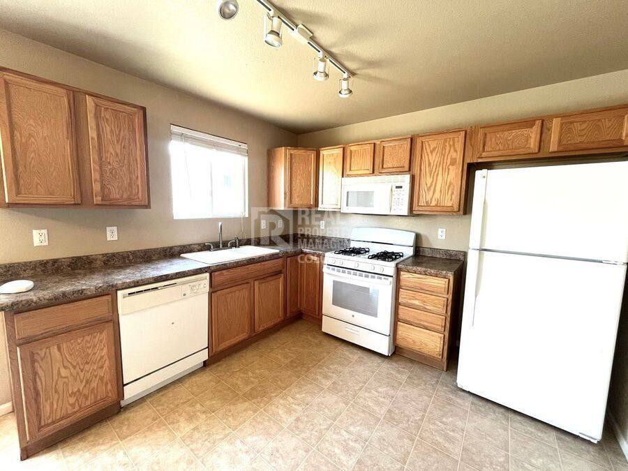 House for rent at 4981 Painted Sky, Colorado Springs, CO 80916