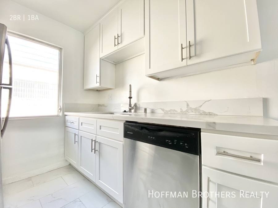 Apartment for rent at 3637 Keystone Ave #16, Los Angeles, CA 90034