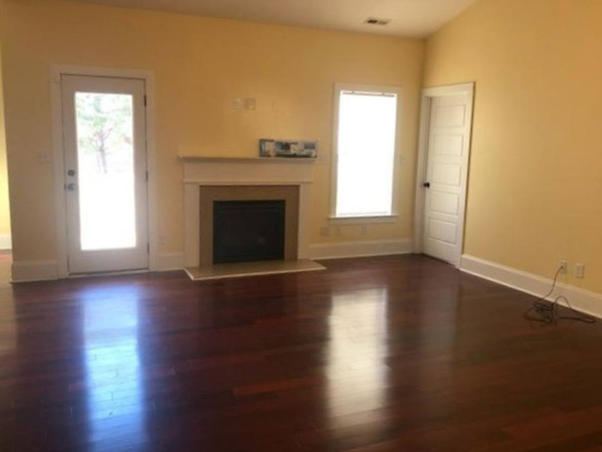 House for rent at 142 Candlewood Dr, Hampstead, NC 28443