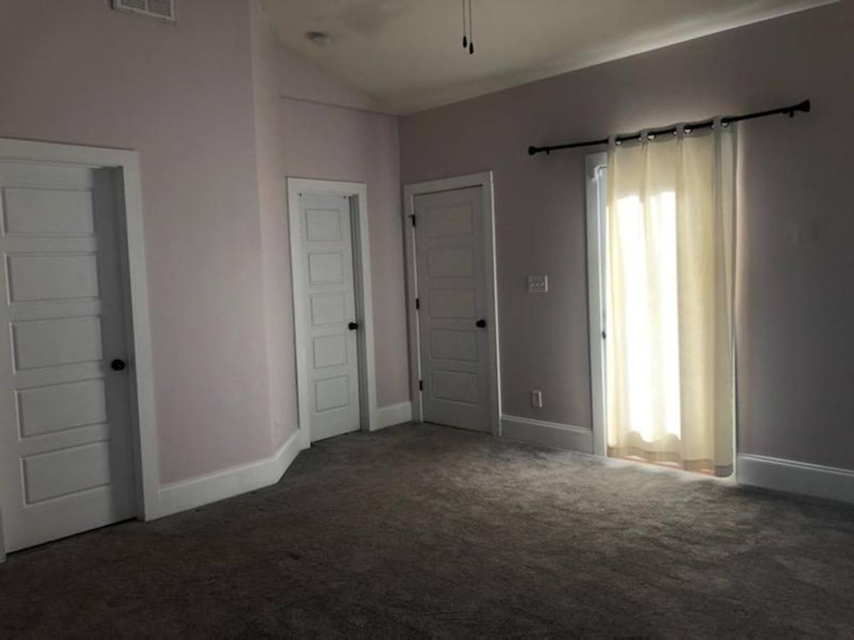 House for rent at 142 Candlewood Dr, Hampstead, NC 28443