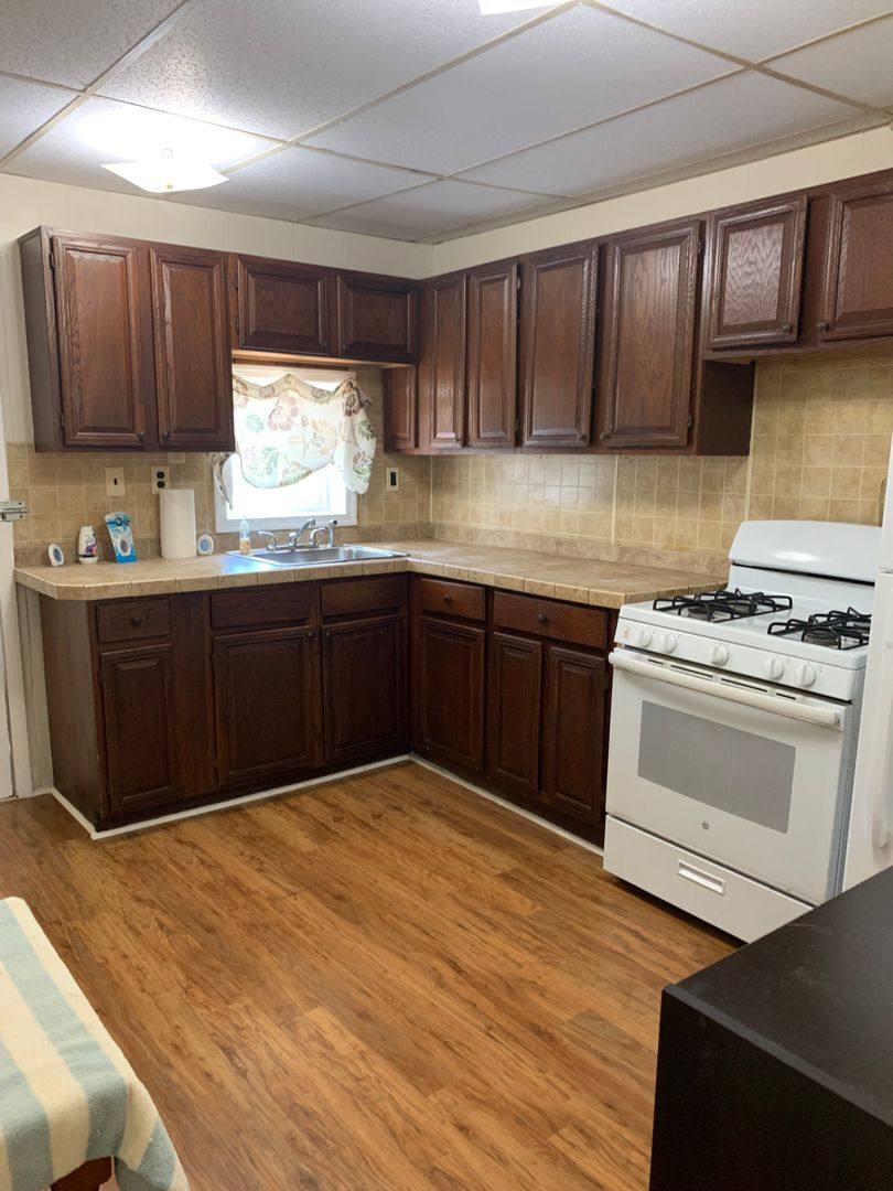 Townhouse for rent at 1110 Read St, Wilmington, DE 19805