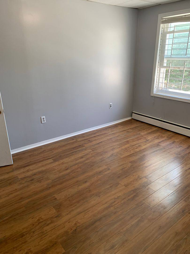 Townhouse for rent at 1110 Read St, Wilmington, DE 19805