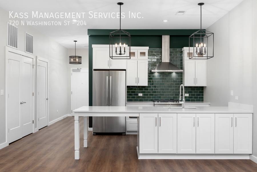 Apartment for rent at 720 N Washington St #204, Naperville, IL 60563