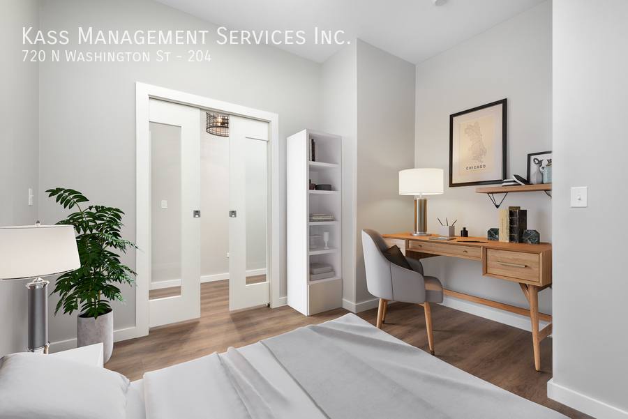 Apartment for rent at 720 N Washington St #204, Naperville, IL 60563