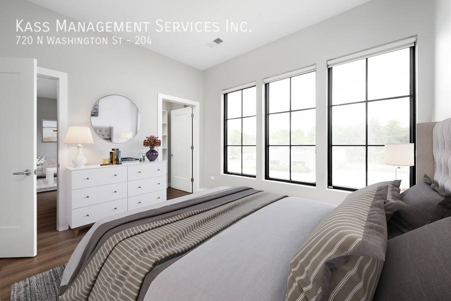 Apartment for rent at 720 N Washington St #204, Naperville, IL 60563