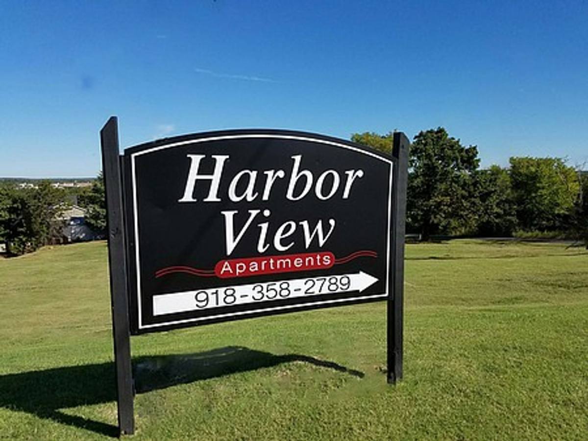 Apartment for rent at 100 E Cedar Creek Dr, Cleveland, OK 74020